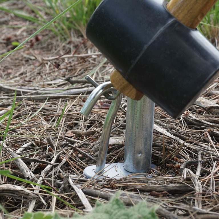 Maza de goma con extractor de piquetas - Somerjaus Awnings